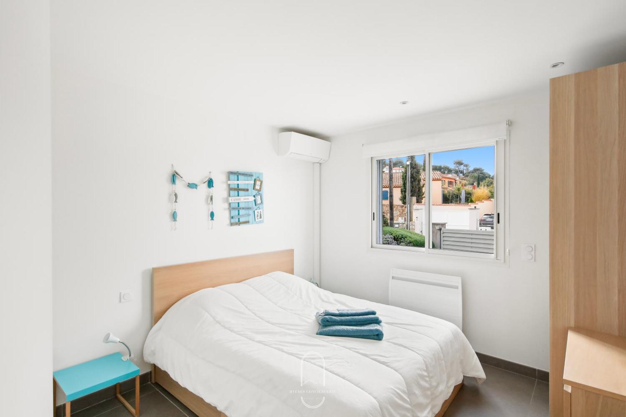 Villa Antoine Appartement Rdj Vue Mer Clim Wifi Parking Plage 50M La Garonne Le Pradet Exterior photo